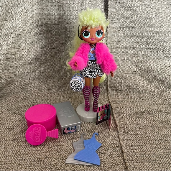 LOL Surprise OMG Lady Diva Fashion Doll Series 1 - Picture 1 of 5